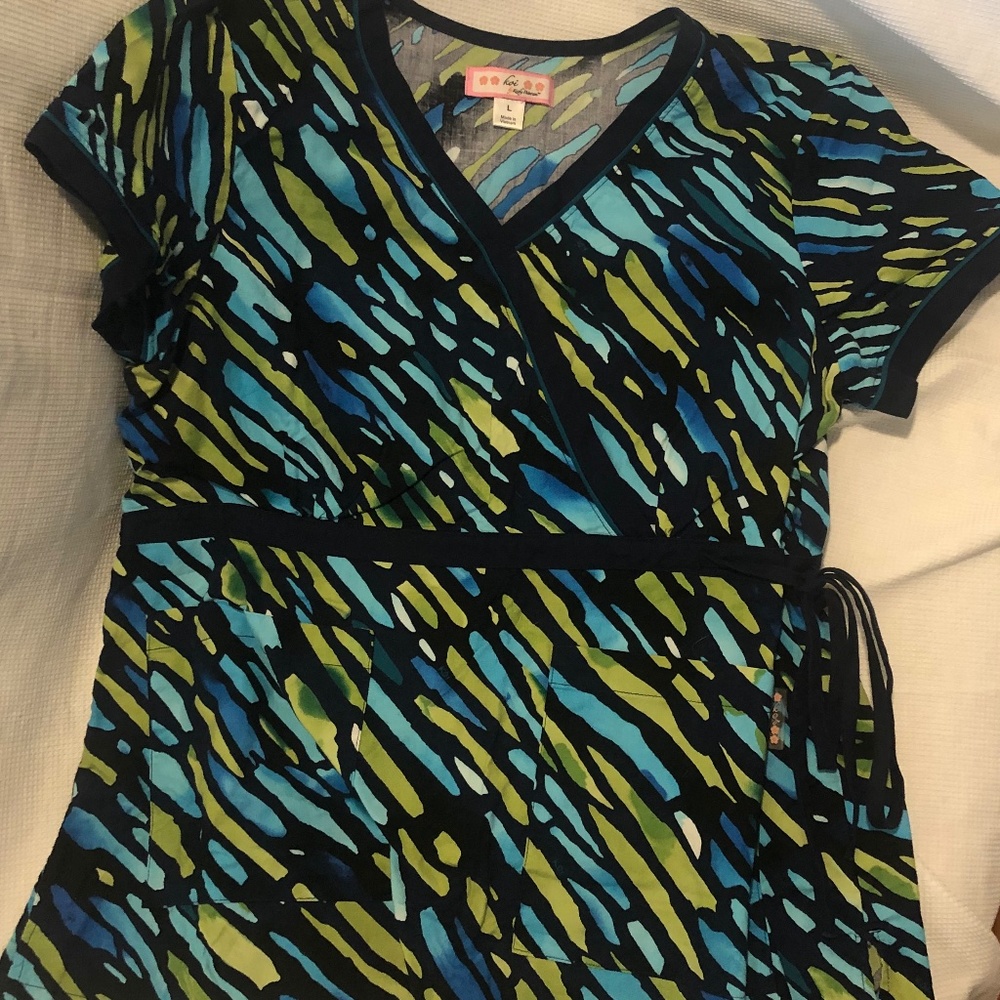 Koi scrub top